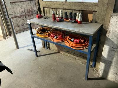 Overview picture of Extension cables